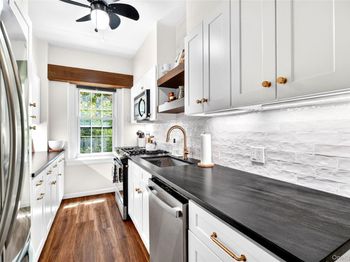 525 W 238th Street