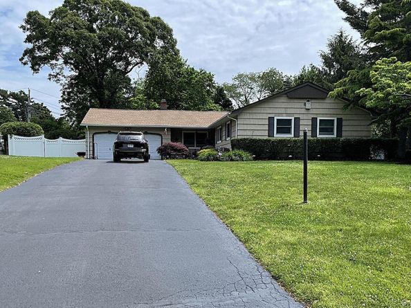 7 Carrie Court, Smithtown NY 11787