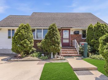 42 Larch Street