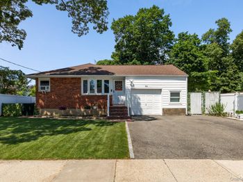 54 Oak Street
