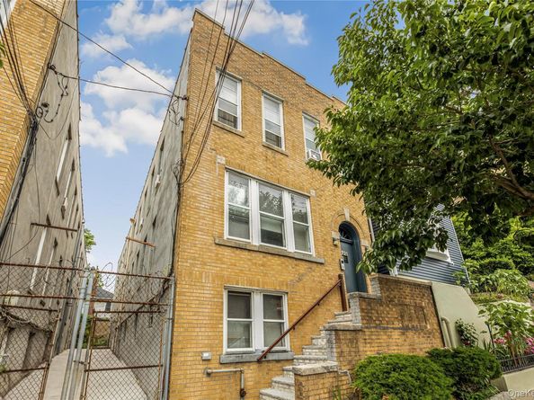 721 E 242nd Street, Bronx NY 10470