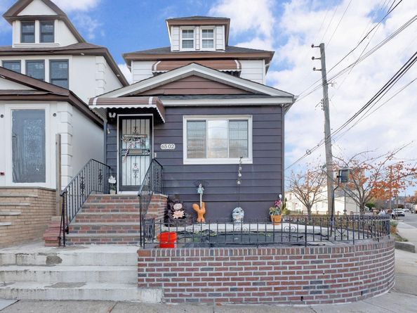 65-02 80 Street, Middle Village NY 11379