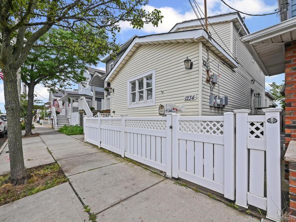 1234 Cross Bay Boulevard, Broad Channel NY 11693
