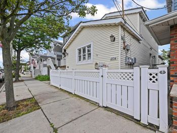 1234 Cross Bay Boulevard