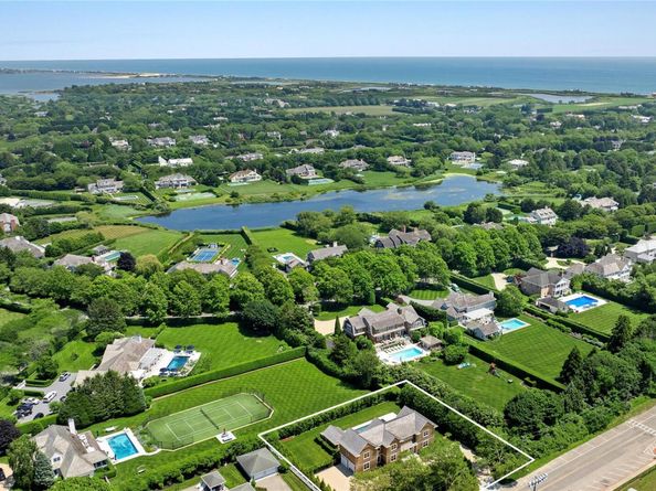 100 Narrow Lane, Southampton NY 11968