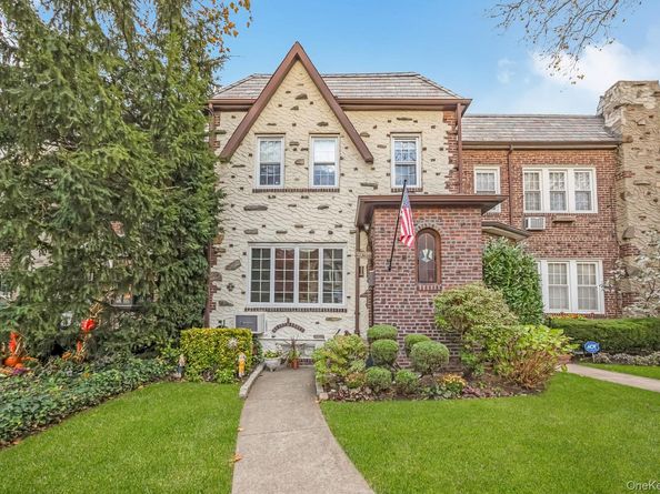 64-67 83rd Street, Middle Village NY 11379