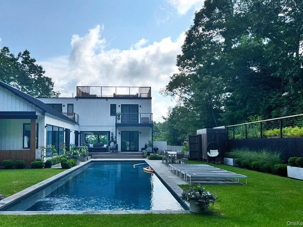 33 Oyster Pond Lane, East Hampton NY 11937