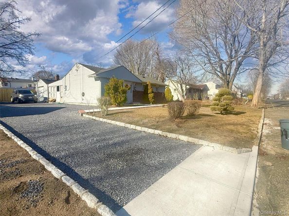 2804 Eagle Avenue, Medford NY 11763