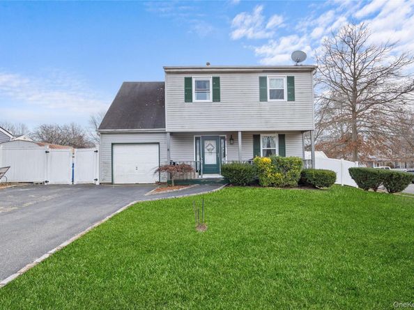 37 Okane Street, Central Islip NY 11722