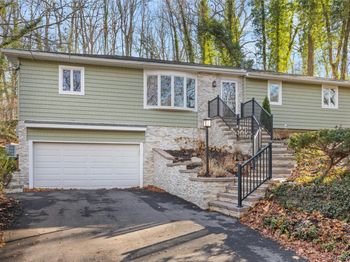 142 Crooked Hill Road