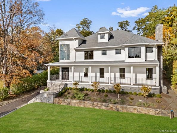 22 Whippoorwill Road E, Armonk NY 10504