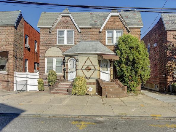 9507 239 Street, Floral Park NY 11001