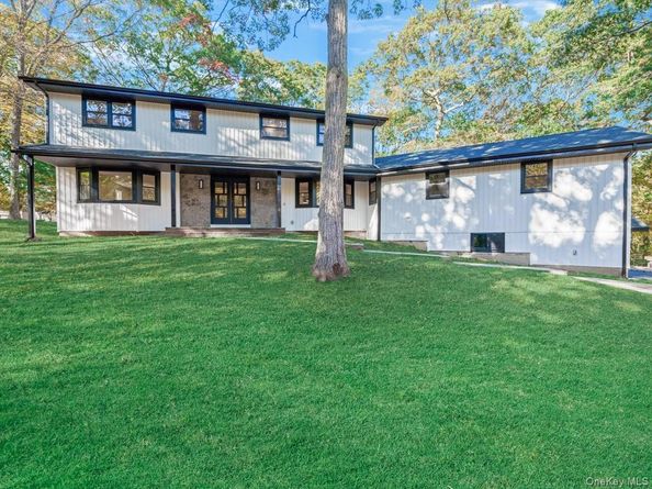 11 Gorham Lane, Dix Hills NY 11746