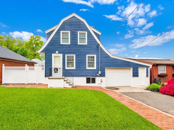 211 Bowne Street, Bronx NY 10464