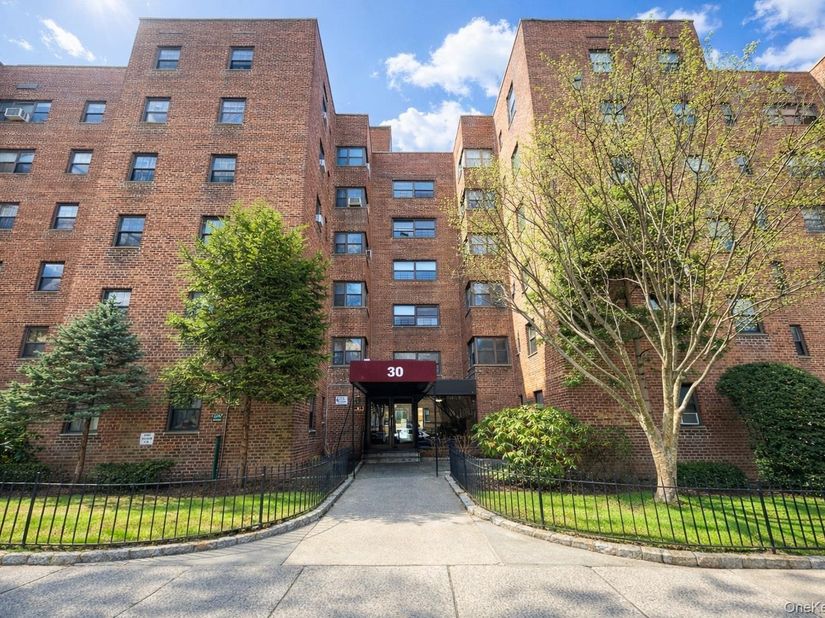30 Fleetwood Avenue 5G, Mount Vernon NY 10552