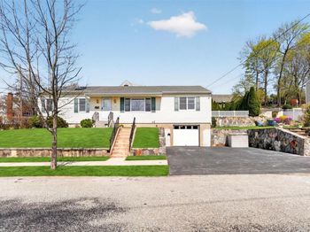46 Thompson Avenue