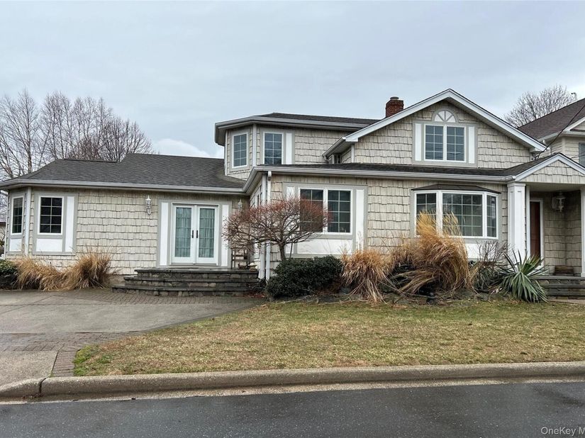 45 Richard Avenue, North Merrick NY 11566