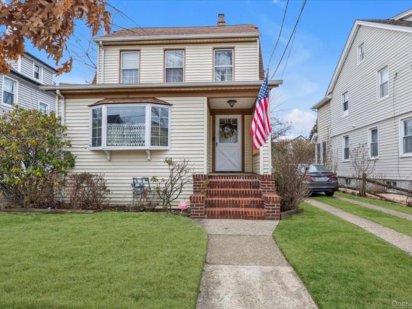 13 Everett Street, Lynbrook NY 11563