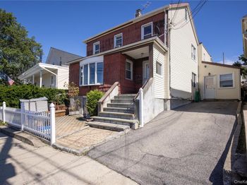 249 N Macquesten Parkway