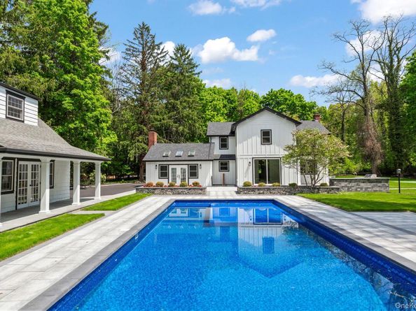 75 Centerport Road, Greenlawn NY 11740