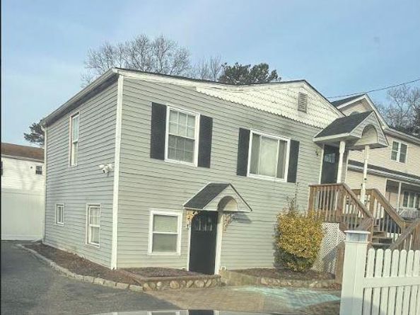 14 Walnut Street, Wyandanch NY 11798