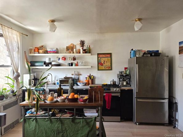 192 E 8th Street 1B, Brooklyn NY 11218