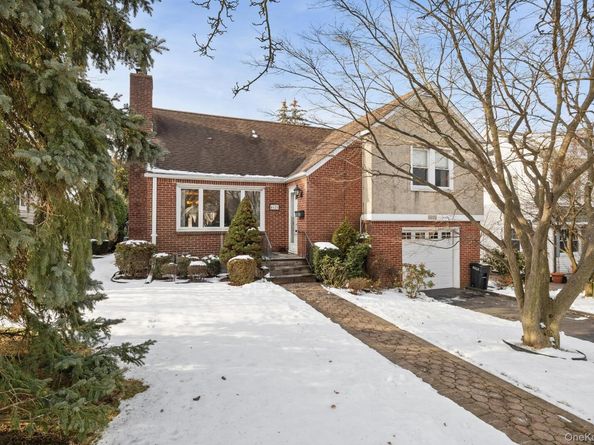 46-26 Concord Avenue, Great Neck NY 11020