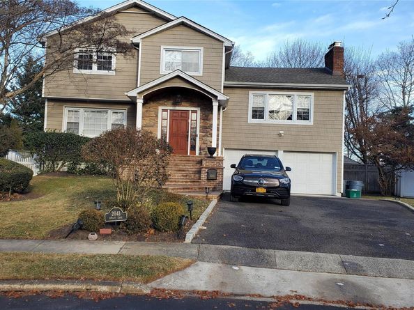2043 Ripley, Merrick NY 11566