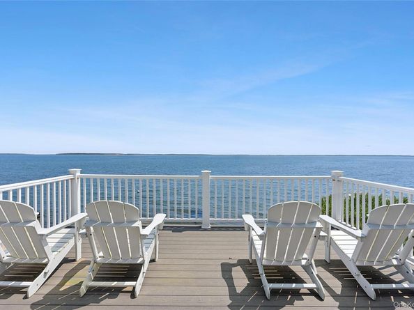 5218 Peconic Bay Boulevard, Laurel NY 11948