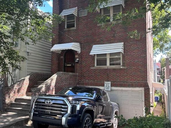 4086 Grace Avenue, Bronx NY 10466