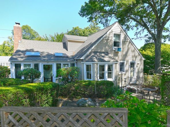 121 Van Buren Drive, Centerport NY 11721