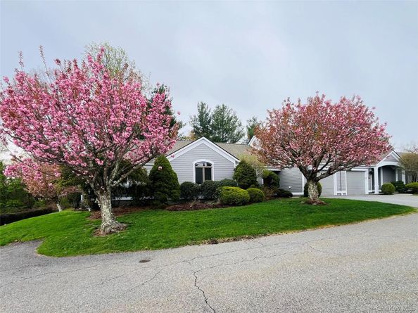 412 Heritage Hills A, Somers NY 10589