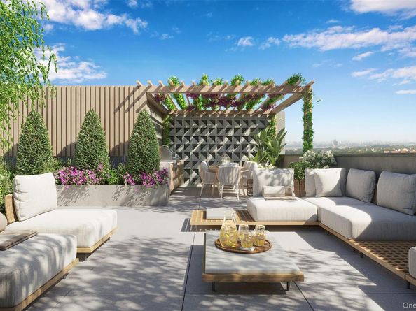 58-01 Queens Boulevard 9B, Woodside NY 11377