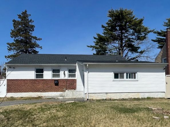 16 Joyce Avenue, Massapequa NY 11758