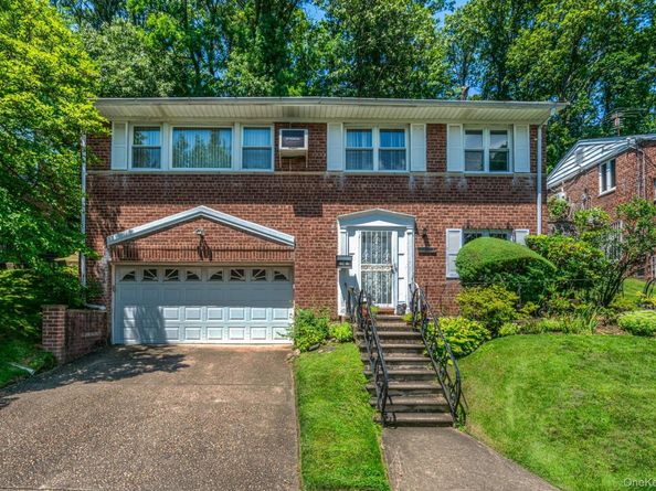 218-27 Sawyer Avenue, Queens Village NY 11427