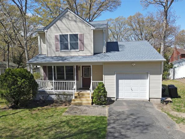 28 Williston Road, Sound Beach NY 11789