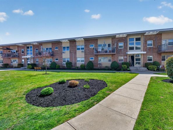 4 Rose Street 6 F1, Oceanside NY 11572
