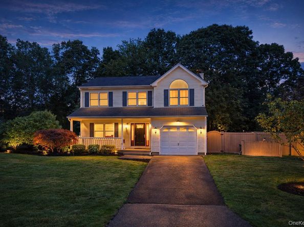 38 Memorial Boulevard, East Moriches NY 11940