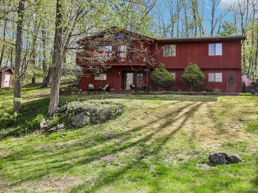 21 Stonehouse Road, Somers NY 10589