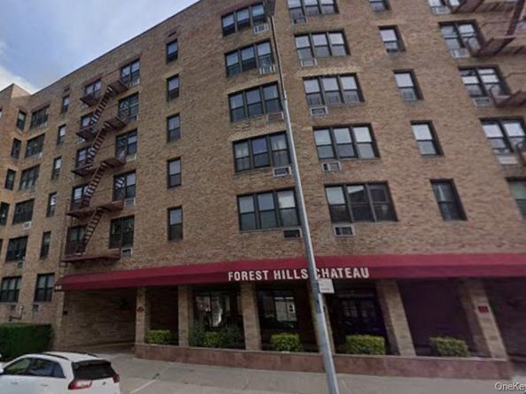 58-03 Calloway Street 4H, Corona NY 11368