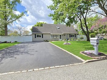 19 Hartsdale Lane