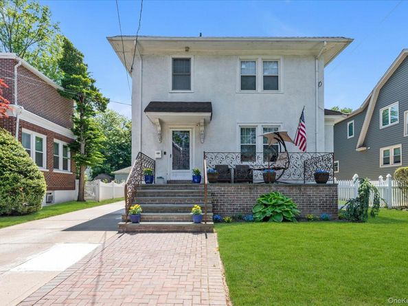 1051 Roselle Place, Woodmere NY 11598