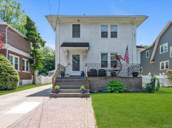 1051 Roselle Place