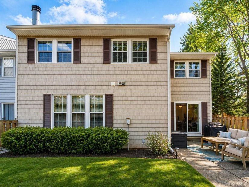 109 Aspen Drive E, Woodbury NY 11797