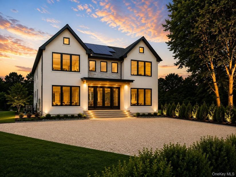 14 Ridge Road, Southampton NY 11968