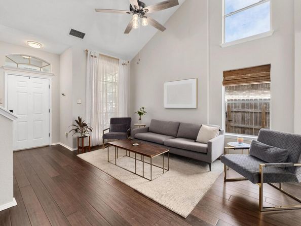 9325 Linkmeadow DR, Austin TX 78748