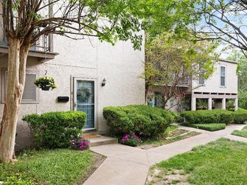 3613 Las Colinas DR