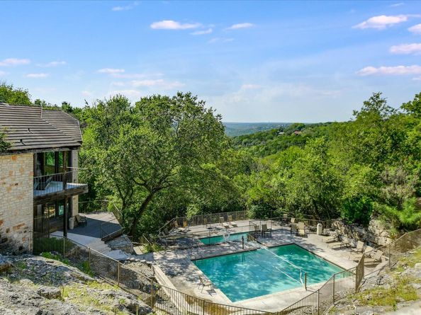 8200 Neely DR 242, Austin TX 78759