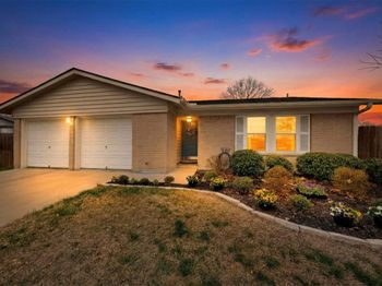 1306 Lawnmont DR