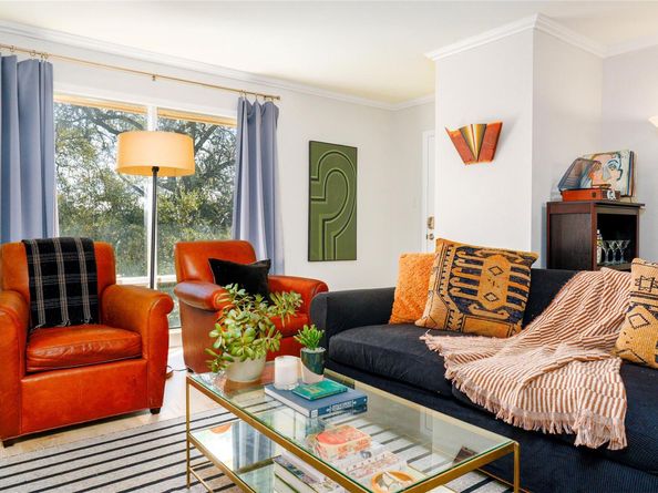 5326 Balcones DR D, Austin TX 78731